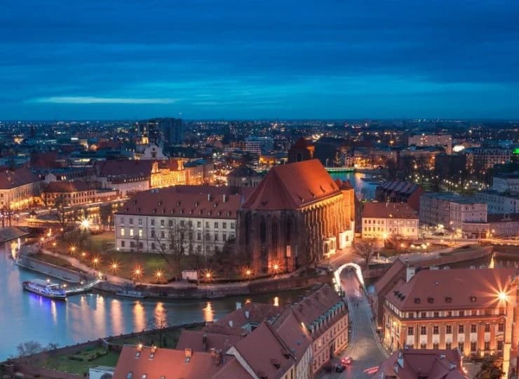 Obiekt położony jest blisko centrum Wrocławia