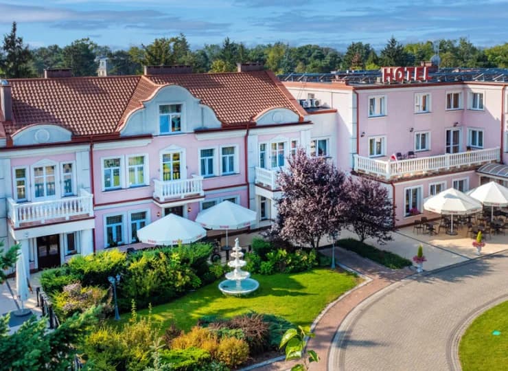 Anin Park Hotel znajduje się we wschodniej części Warszawy