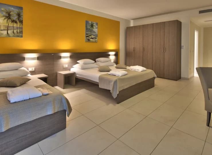 Pokój 2+1 family jest przestronny - mierzy 28 m2 powierzchni