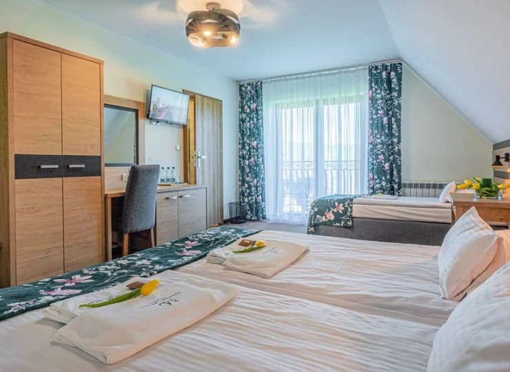 Pokoje przygotowano na pobyt 2 lub 3 osób