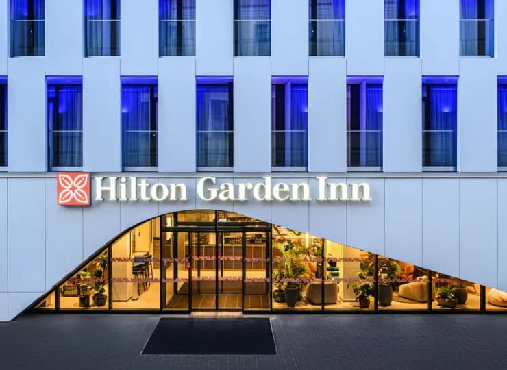 Wejście do Hilton Garden Inn Debrecen