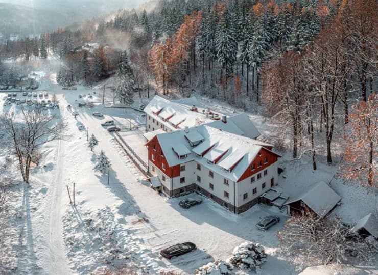 Le Mont Medical & SPA jest zlokalizowane w miejscowości Czerniawa-Zdrój