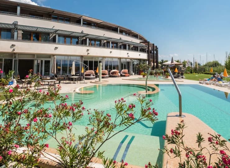 Hotel Golden Lake Resort**** w węgierskim letnisku nad jeziorem Balaton