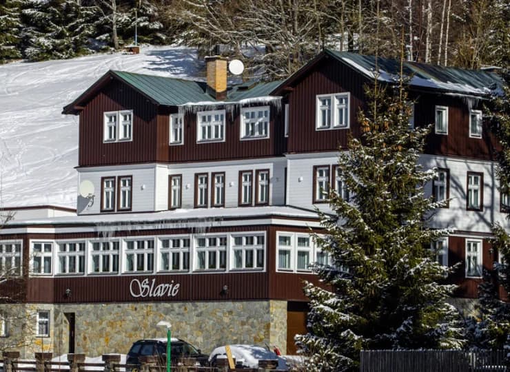 Hotel Slavie udanie łączy górski charakter i nowoczesne udogodnienia