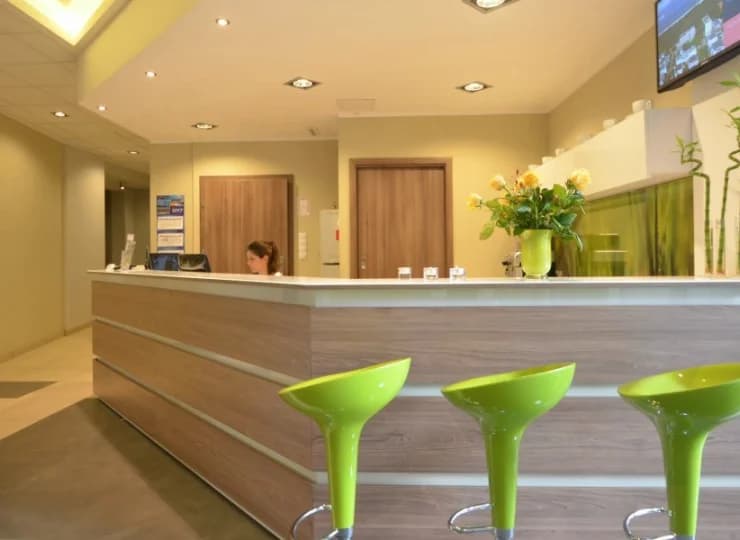 Recepcja Hotelu Zorza czynna jest przez całą dobę