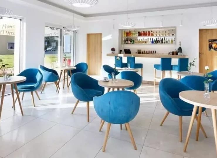 W hotelu Wodnik jest też kawiarnia