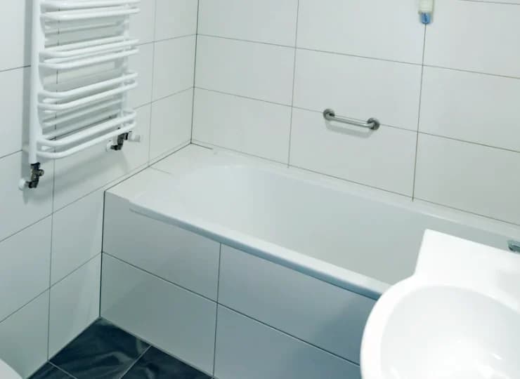W łazienkach pokoi superior jest wanna