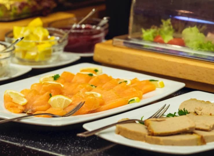 Menu śniadaniowe jest różnorodne i smaczne