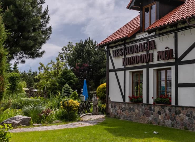 W stylowym obiekcie mieści się restauracja Nordowi Mol