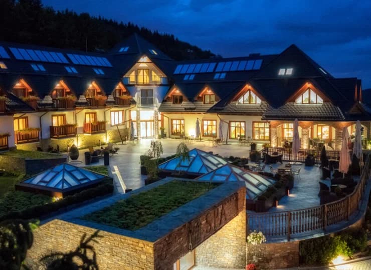 Czarny Groń Hotel**** & SPA wieczorową porą