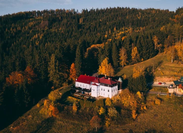 Hotel Zameczek powstał w odrestaurowanym budynku ponad stuletniego zajazdu