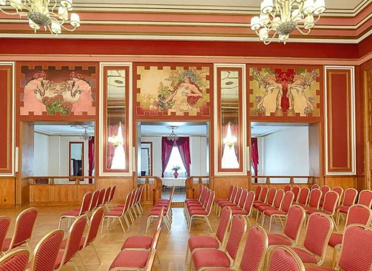 Hotel dysponuje pięknymi salami na wydarzenia i konferencje