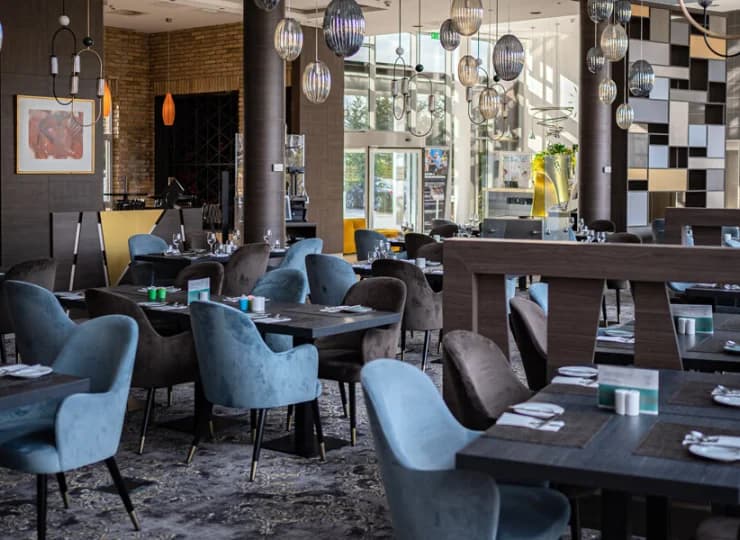 Goście Hotelu Azúr Premium mogą korzystać z dwóch eleganckich restauracji