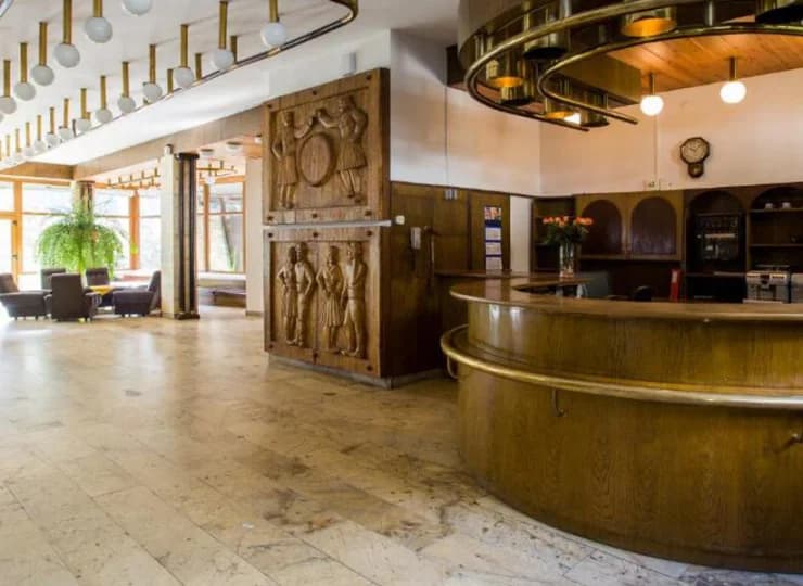 Recepcja w Hotelu*** NAT Piwniczna Zdrój działa całodobowo