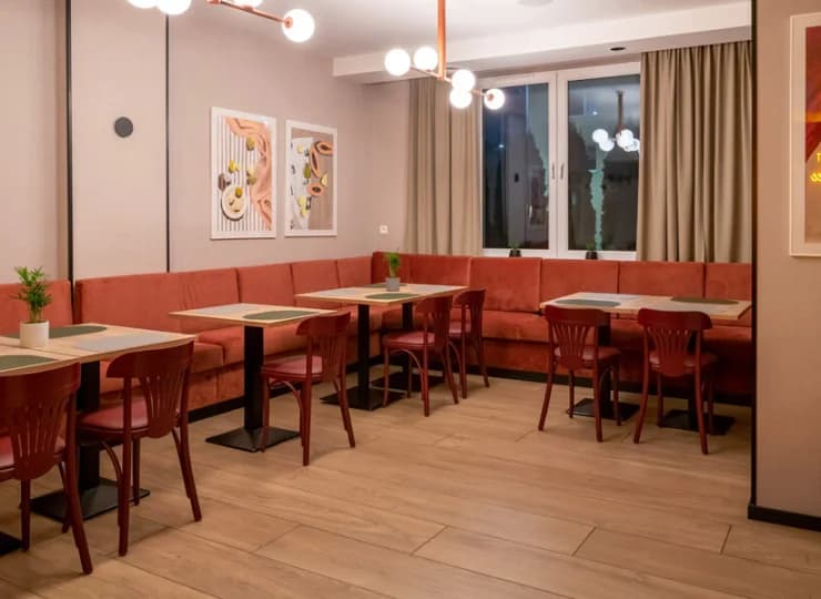 Po południu można skosztować dań z karty menu