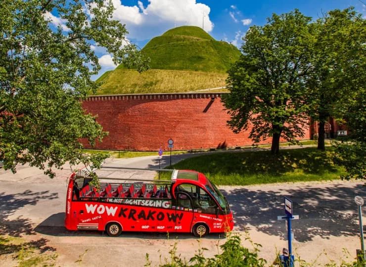 Dzięki wyprawom autobusem cabrio także tych bardziej oddalonych