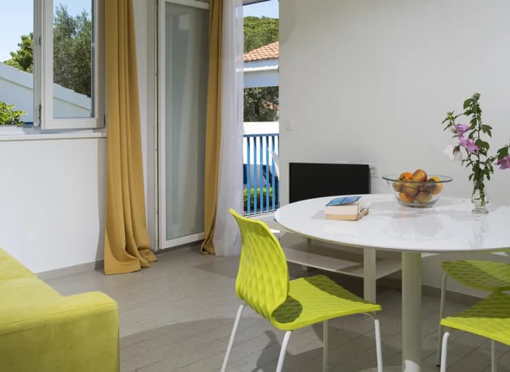 Do dyspozycji gości jest prywatny taras lub balkon
