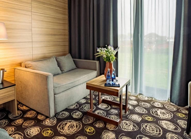 Wnętrza są urządzone w eleganckim i nowoczesnym stylu