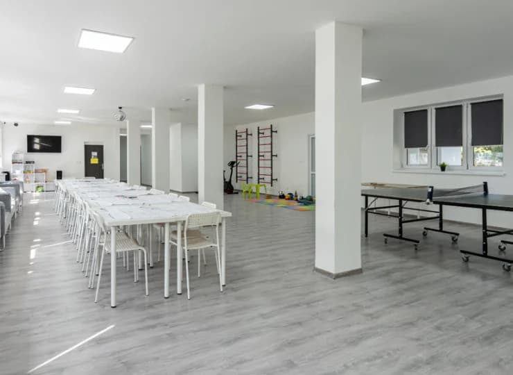 Można tutaj zagrać w ping-ponga czy pojeździć na rowerku stacjonarnym