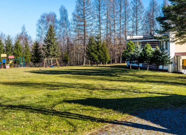 Spokojne zielone otoczenie pozwala cieszyć się świeżym powietrzem