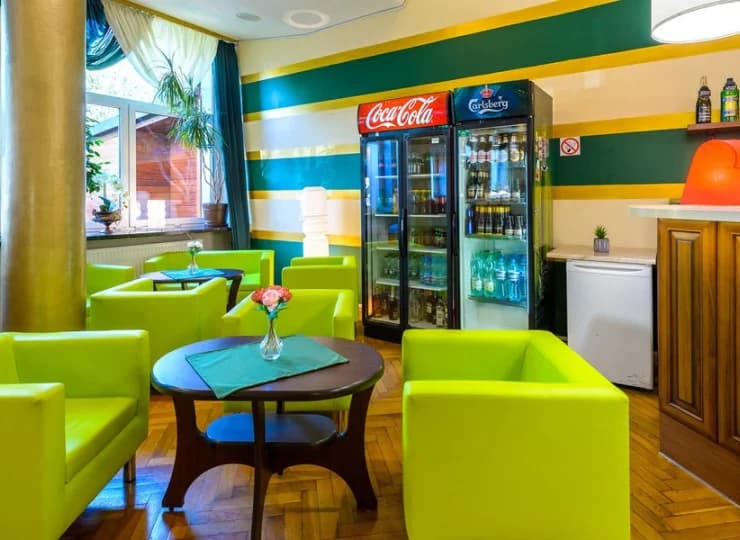 Kameralny drink bar to idealne miejsce na wieczór we dwoje z lampką wina
