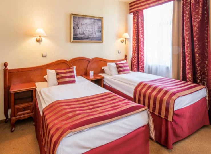Wyposażone są w telewizor i internet bezprzewodowy