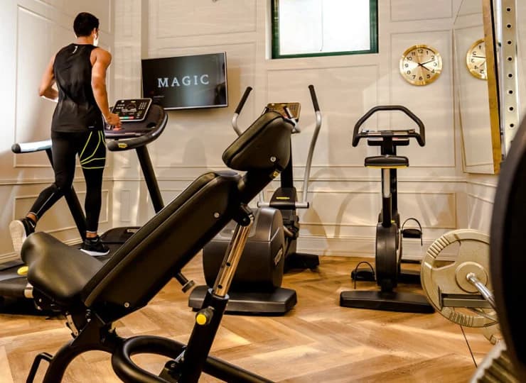 Aktywni goście mogą korzystać z salki fitness