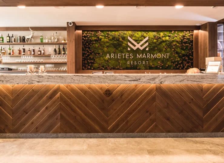 W hotelu mieści się także lobby bar