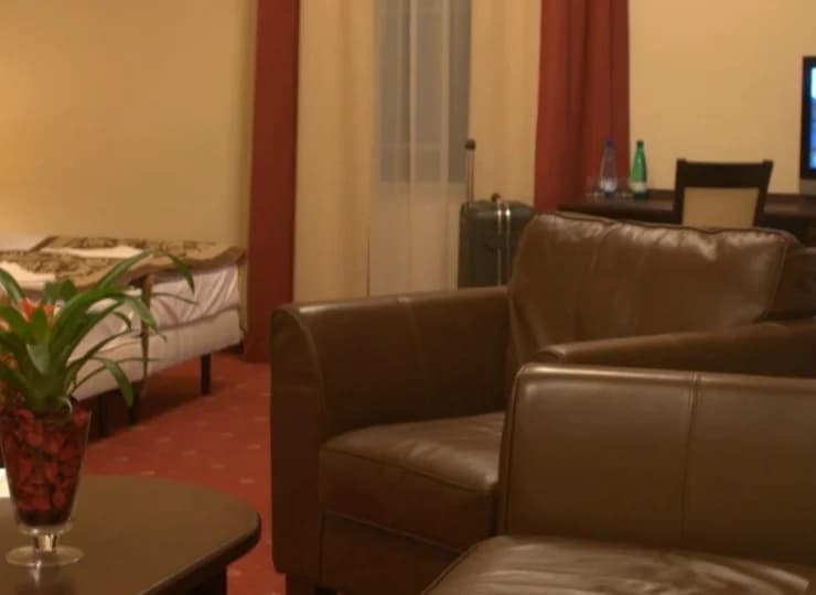 Wygodne pokoje wyposażono w TV, telefon oraz dostęp do internetu