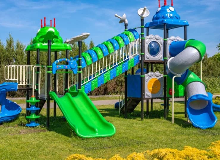 Na najmłodszych czekają dwa place zabaw