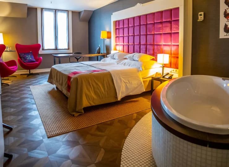 Apartament junior suite ma 32 m2 powierzchni