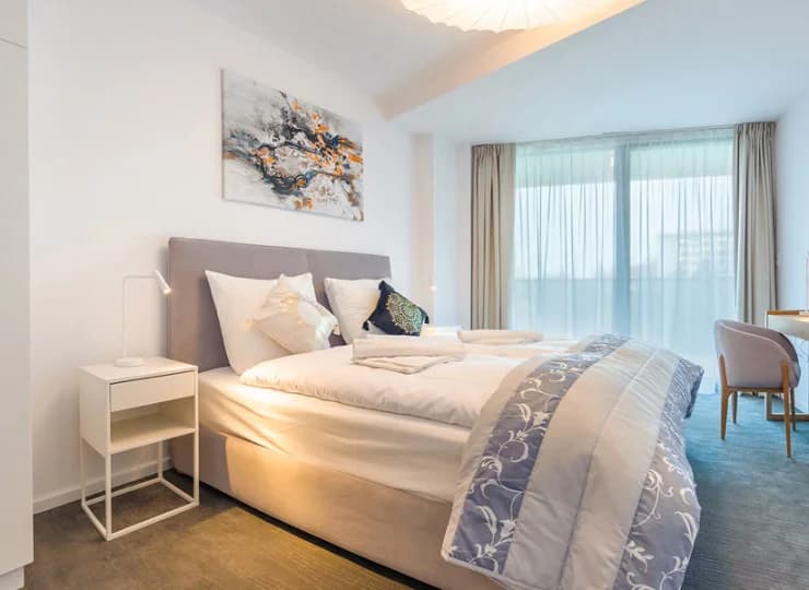 Apartamenty są wyposażone w czystą pościel i ręczniki