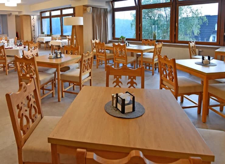 W Hotelu*** NAT funkcjonuje restauracja TaTRadycja z lokalną kuchnią