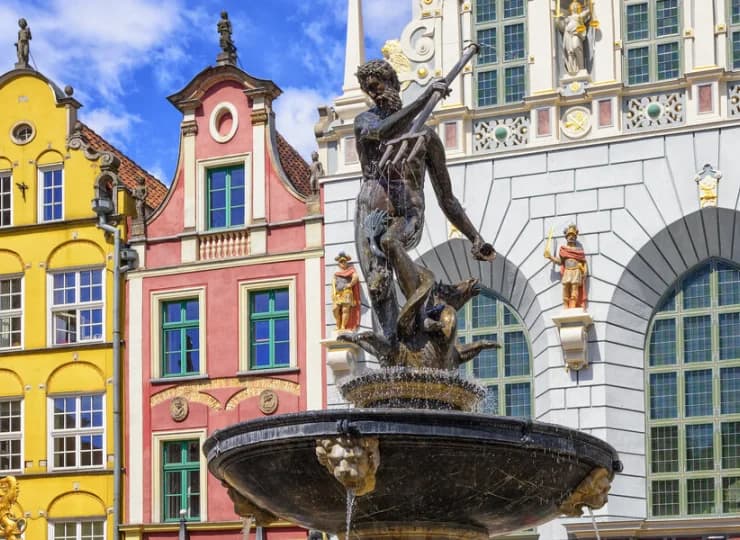 Komunikacją publiczną można łatwo dotrzeć  do najważniejszych atrakcji Gdańska