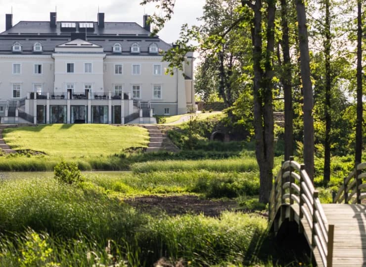 Ten dopieszczony hotel to rodowa posiadłość Komierowskich