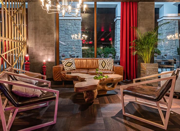 Oryginalne stylowe wnętrza zachęcają do spędzania czasu w hotelu