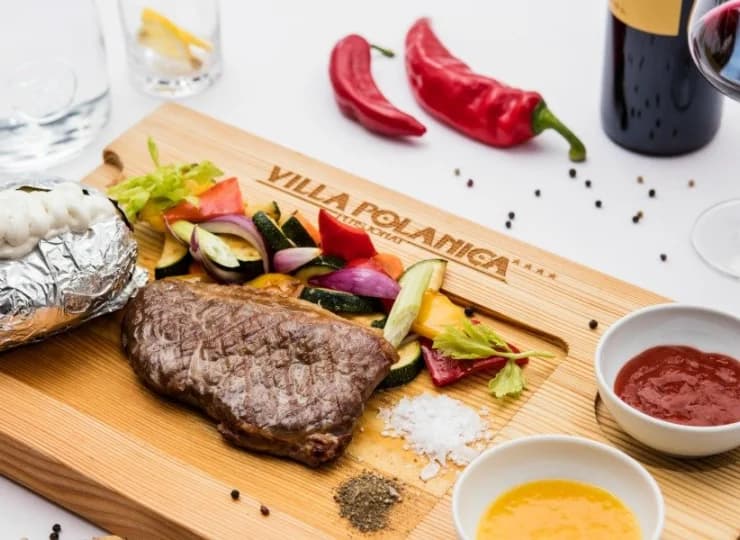 Posiłki są przygotowywane ze świeżych i dobrej jakości produktów