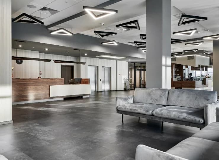 DB Hotel to 4* nowoczesny obiekt położony w centrum Wrocławia