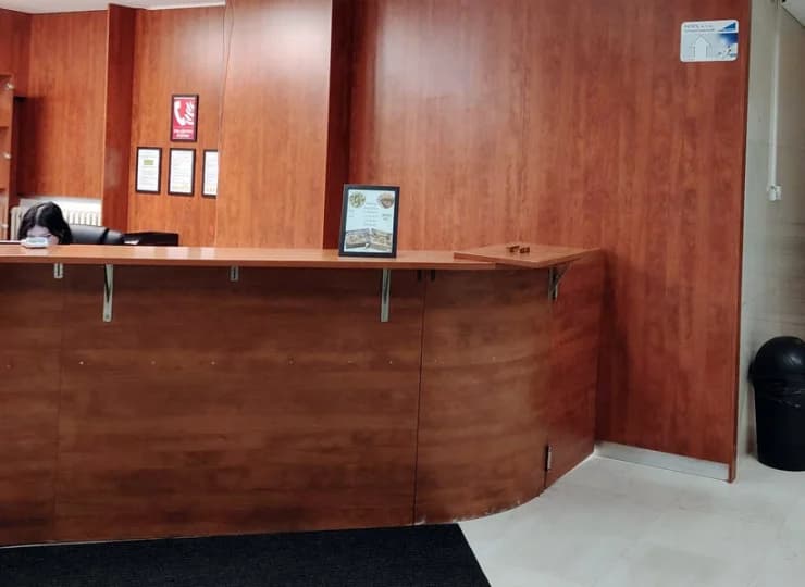 Doba hotelowa trwa tutaj od godziny 16:00 do 10:00