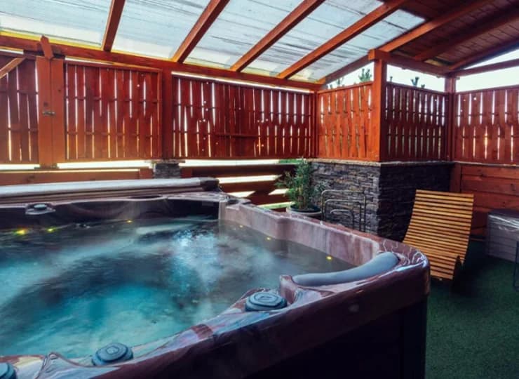Jacuzzi jest całoroczną atrakcją