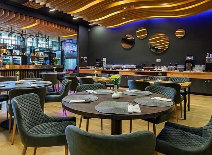 W hotelu jest restauracja