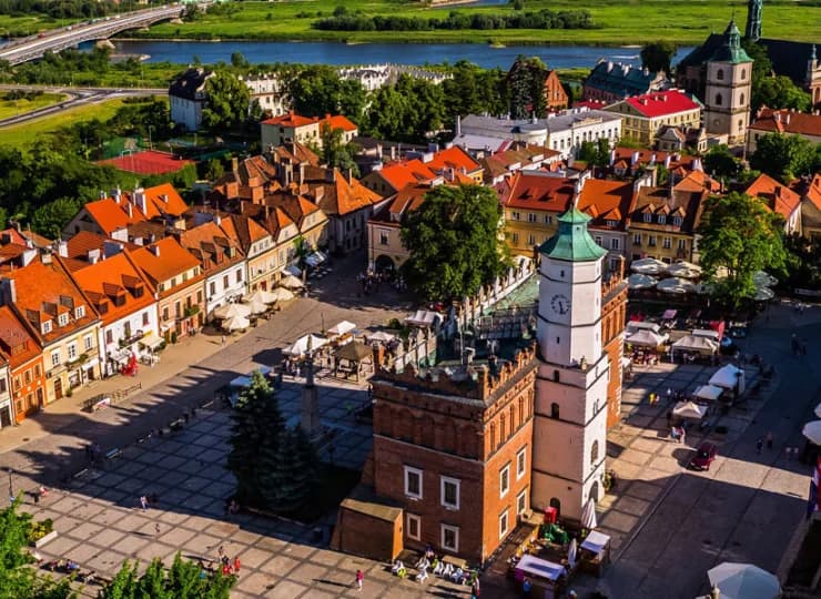 To świetna baza na wycieczki po okolicy - w godzinę dojeżdża się do Sandomierza