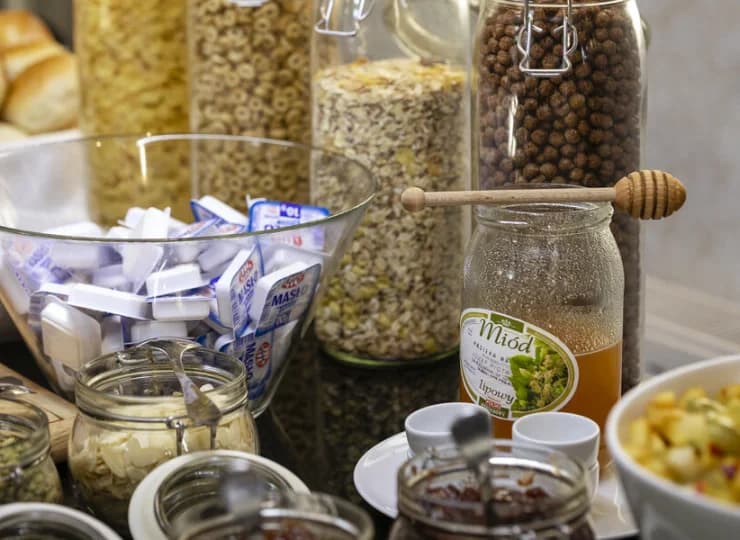 W hotelowej restauracji czekają wyśmienite śniadania pełne zdrowych produktów