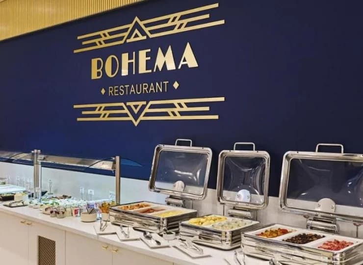 Śniadanie jest podawane w formie bufetu