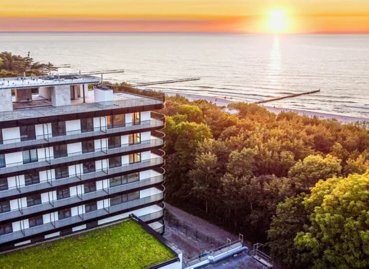 Sofra Mielno mieści się nad Bałtykiem w kurorcie Mielno