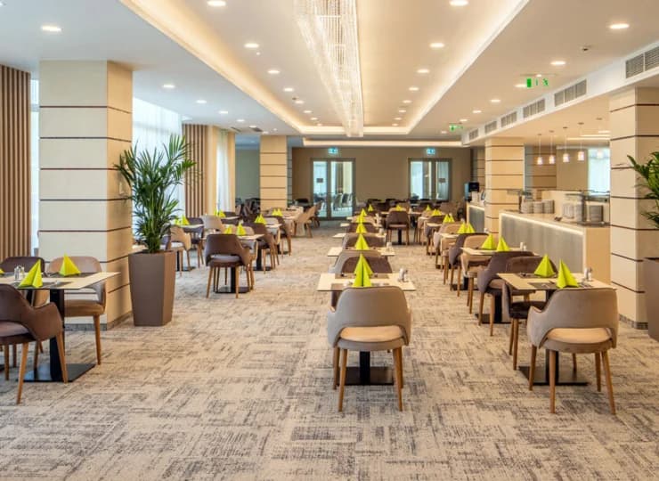 Restauracja GreenGarden oferuje obfite śniadanie w formie bufetu