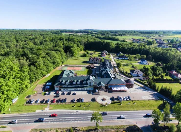 Hotel Verde to nowoczesny kompleks położony w pobliżu lasu