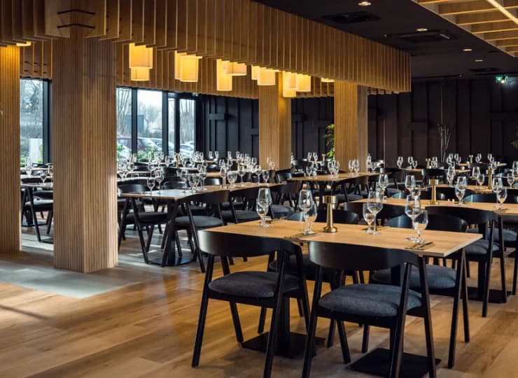 W kompleksie powstała niezwykle elegancka restauracja hotelowa