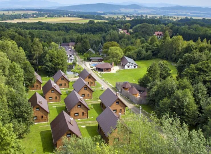 Osada Górski Potok to ustronnie położony kompleks z wygodami