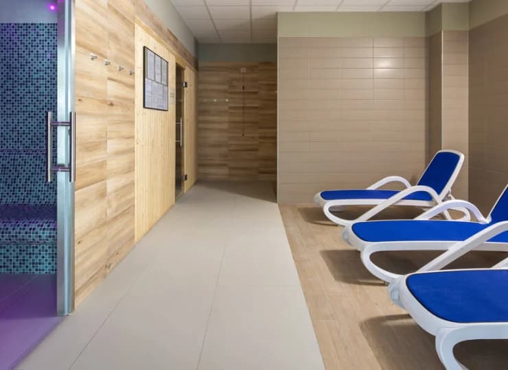 W strefie wellness jest również część relaksacyjna z leżakami